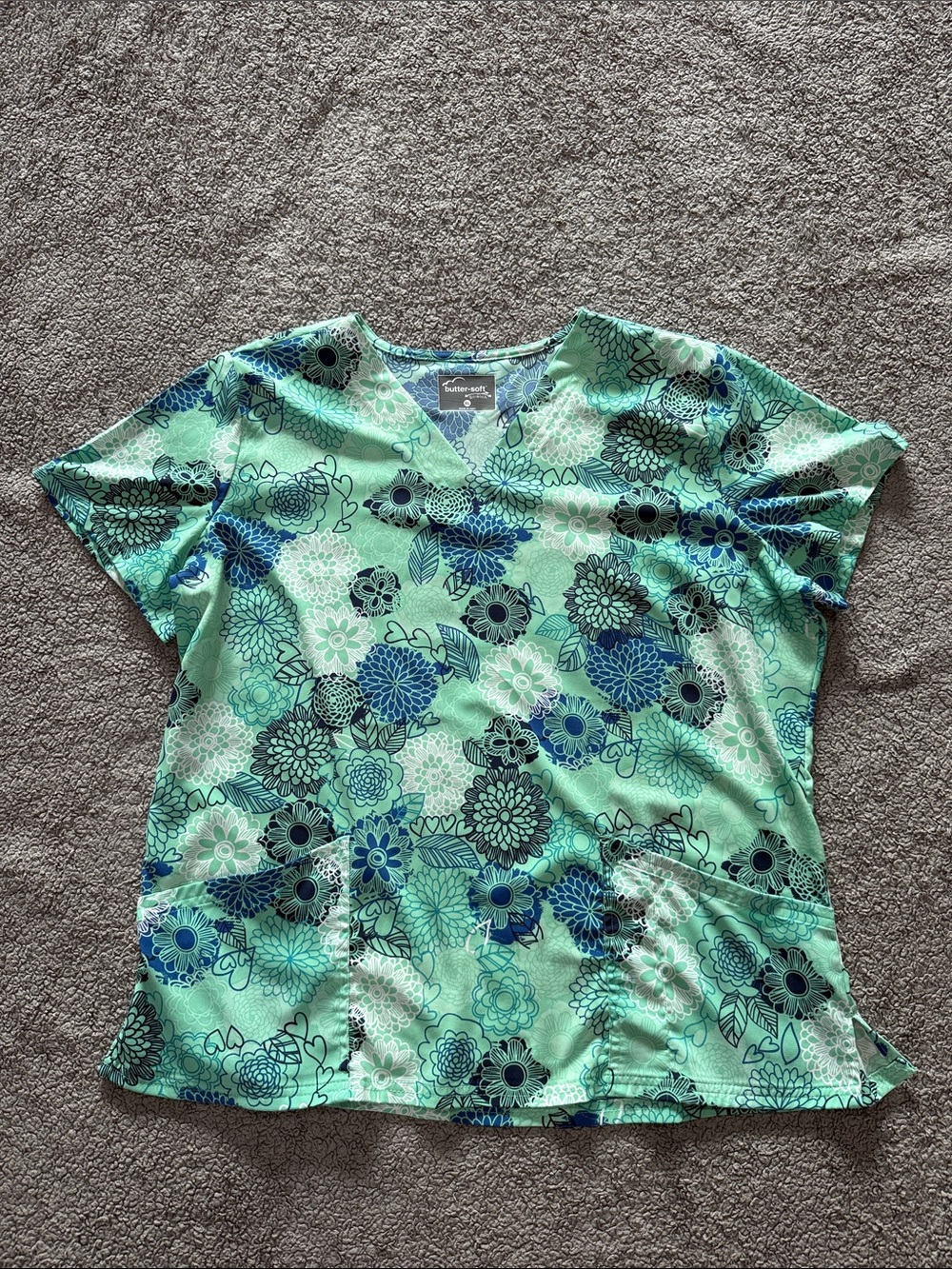 WonderWink Mint Floral V-Neck Short Sleeve Scrub Top